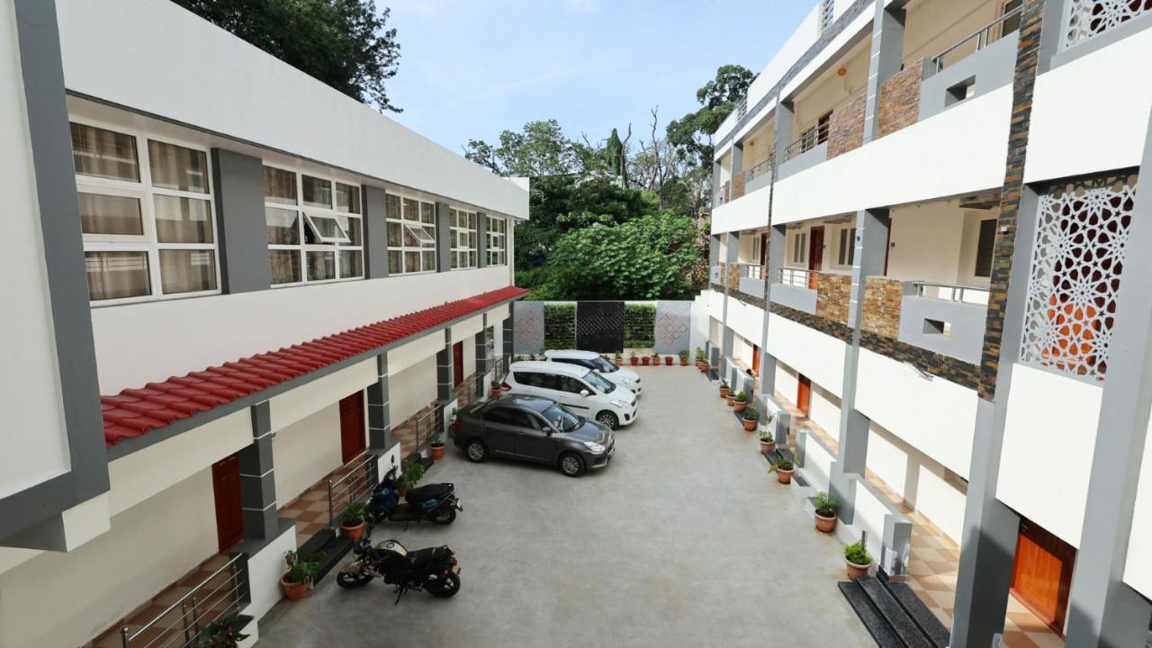 Hotel Grand Square Yercaud Exterior photo